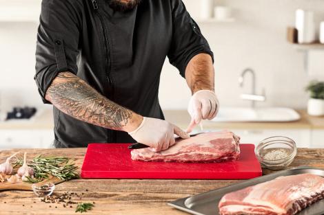 Jak správně očistit, vykostit a odblanit maso: Kuchařův průvodce od A do Z